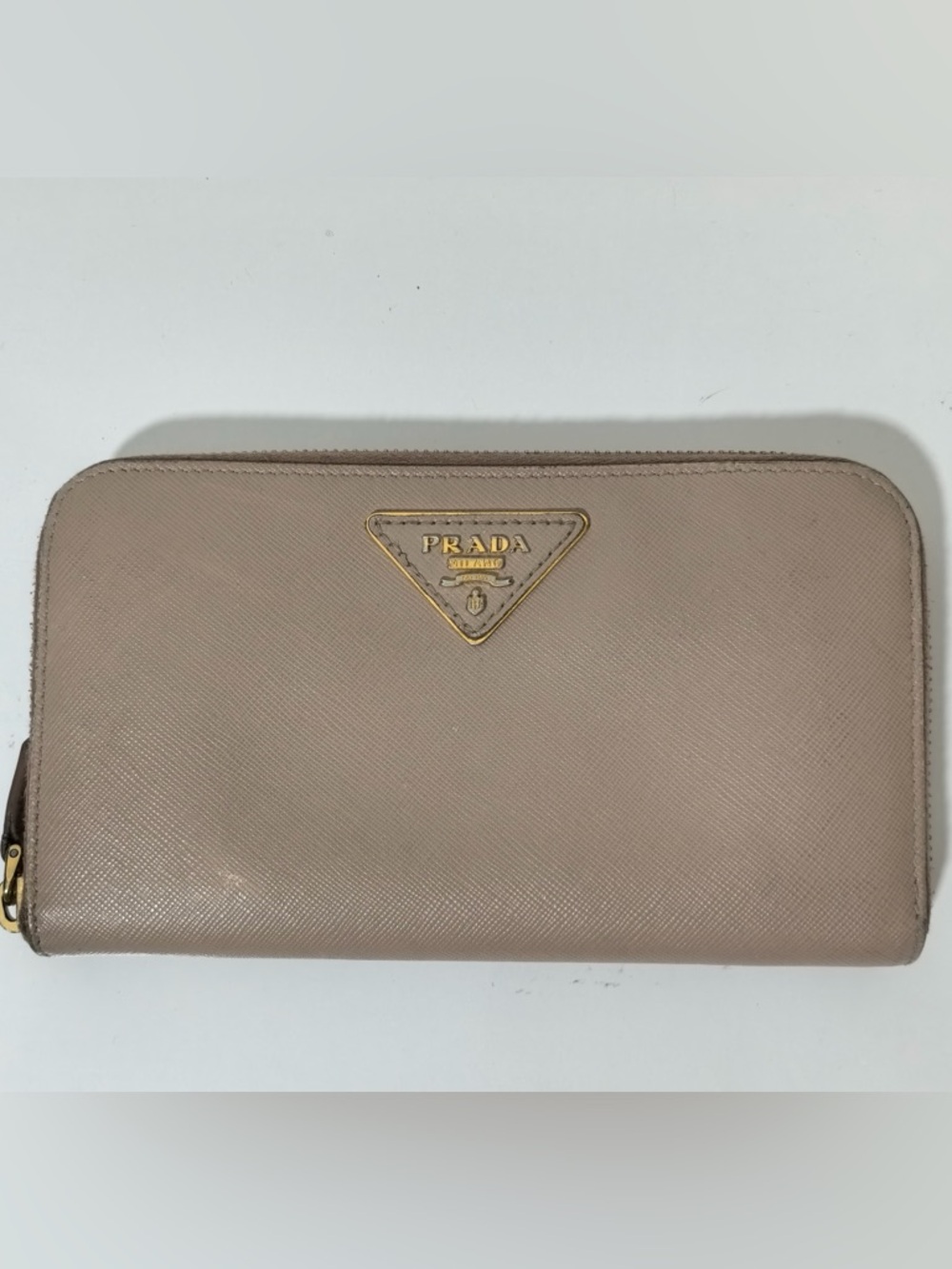 Pre-Owned Prada Nude Saffiano Leather Zip Around Long Wallet